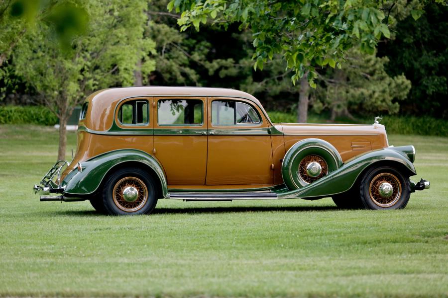  Pierce-Arrow 12 Model Sedan 1934 года  (фото 29 из 32)